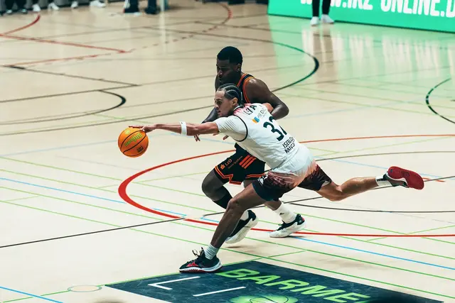 Tyson Leitao im Spiel gegen RASTA Vechta II | Foto: Calvin Vorsmann, cnipsr