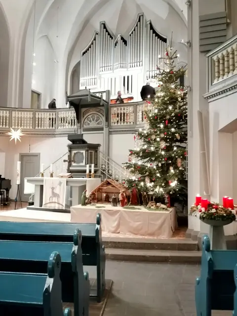 Hier ein Archivbild aus der Hamborner Friedenskirche in der Weihnachtszeit.
Foto: Ev. Gemeinde Duisburg Hamborn
