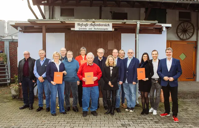 Die Jubilare der beiden SPD-Ortsvereine Beckinghausen und Horstmar wurden im Rahmen eines gemeinsamen Frühstücks geehrt. | Foto: Gian Luca Fusillo