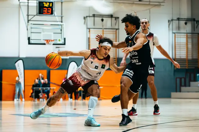 Guard Luca Michels im Spiel gegen die BSW Sixers | Foto: Calvin Vorsmann, cnipsr