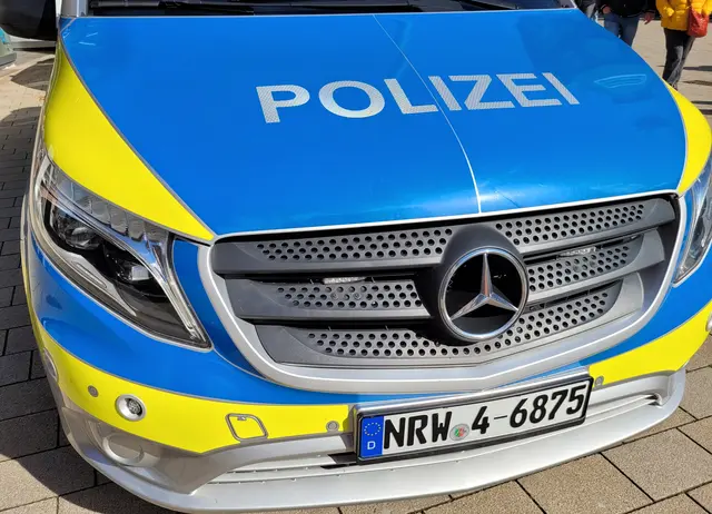 Bild Schepers Text Polizei Wesel  / Zahlreiche Unfälle aufgrund von Glätte, zwei Personen schwer verletzt