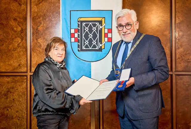 Verdienstmedaille für Ulrike Margarete Marie Mähl  | Foto: Stadt Bochum