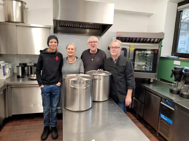 Das Foto zeigt Mitglieder des Obermeidericher Mittagstisch-Teams.
Foto: www.obermeiderich.de
