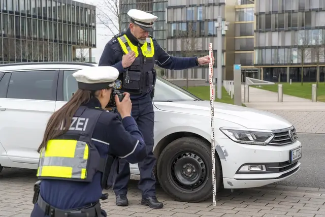 Symbolbild Verkehrsunfallaufnahme | Foto: Polizei Mettmann