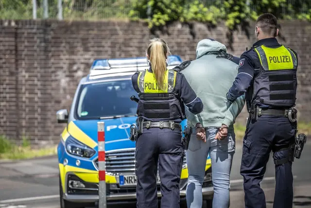 Symbolbild Festnahme | Foto: Polizei Mettmann