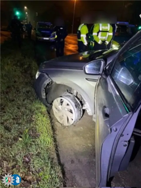 Bild, Text / Polizei Wesel /  Verfolgungsfahrt – Polizei schnappt flüchtenden Tiguan-Fahrer