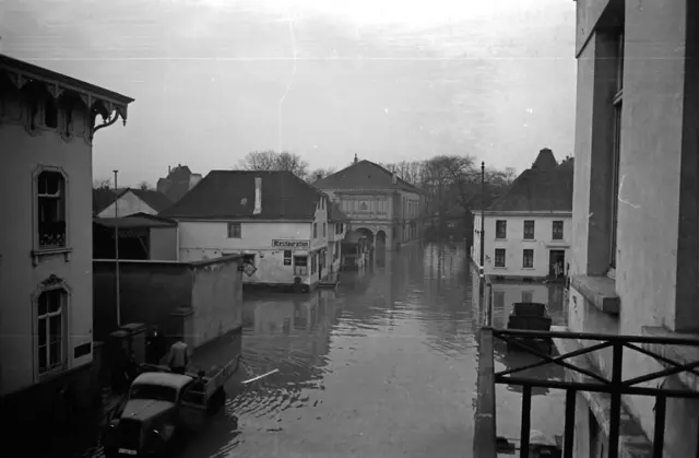 Damals Hochwasser in der Delle, auch vor kurzem war das Wasser der nahen Ruhr hier über die Ufer getreten | Foto: TECHNIKUM MÜLHEIM, Archiv