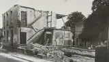 Abriss des Hauses Ruhrstr. 1 für den Neubau HAUS DER STROMWIRTSCHAFT im Jahr 1952/1953 - im Hintergrund sieht man das Stammhaus der Mülheimer CASINO-Gesellschaft (das aktuell von dem Dachverband der ev. Freikirchen übernommen wird) | Foto: TECHNIKUM MÜLHEIM, Archiv
