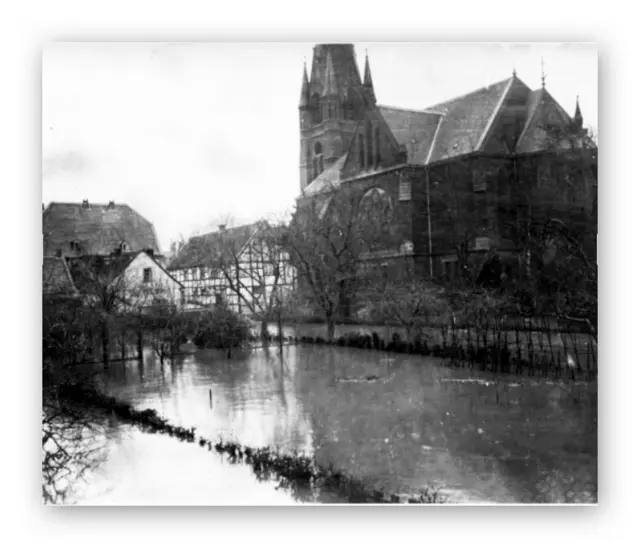 Hochwasser an der Delle in Mülheim - mit der imposanten Pauli-Kirche - einem Kleinod der Kirchenbaukunst | Foto: Archiv KKRR