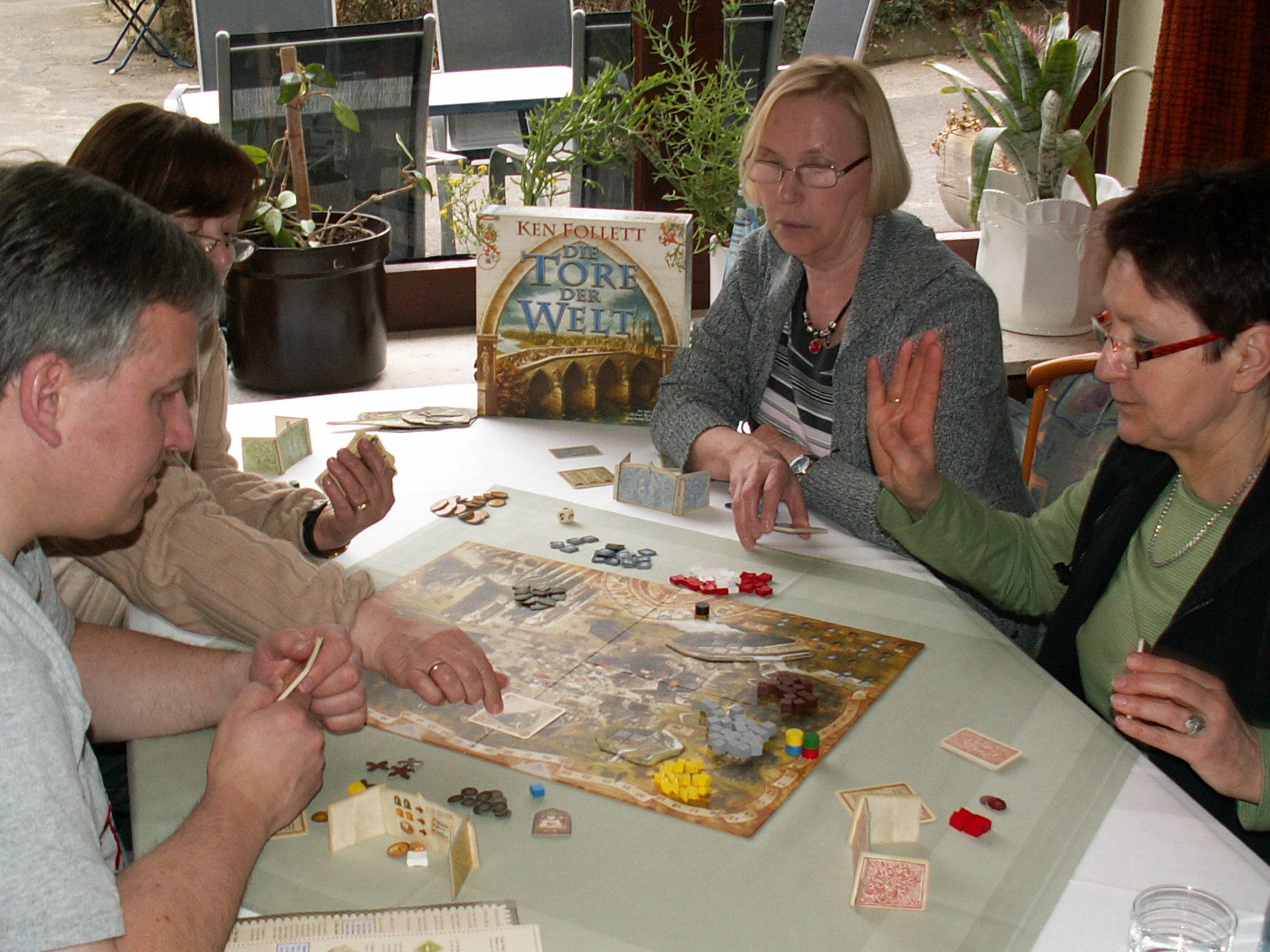 Auf dem Spieleseminar in Bad Holzhausen - Michael, Renate, Rosi und Bärbel.
