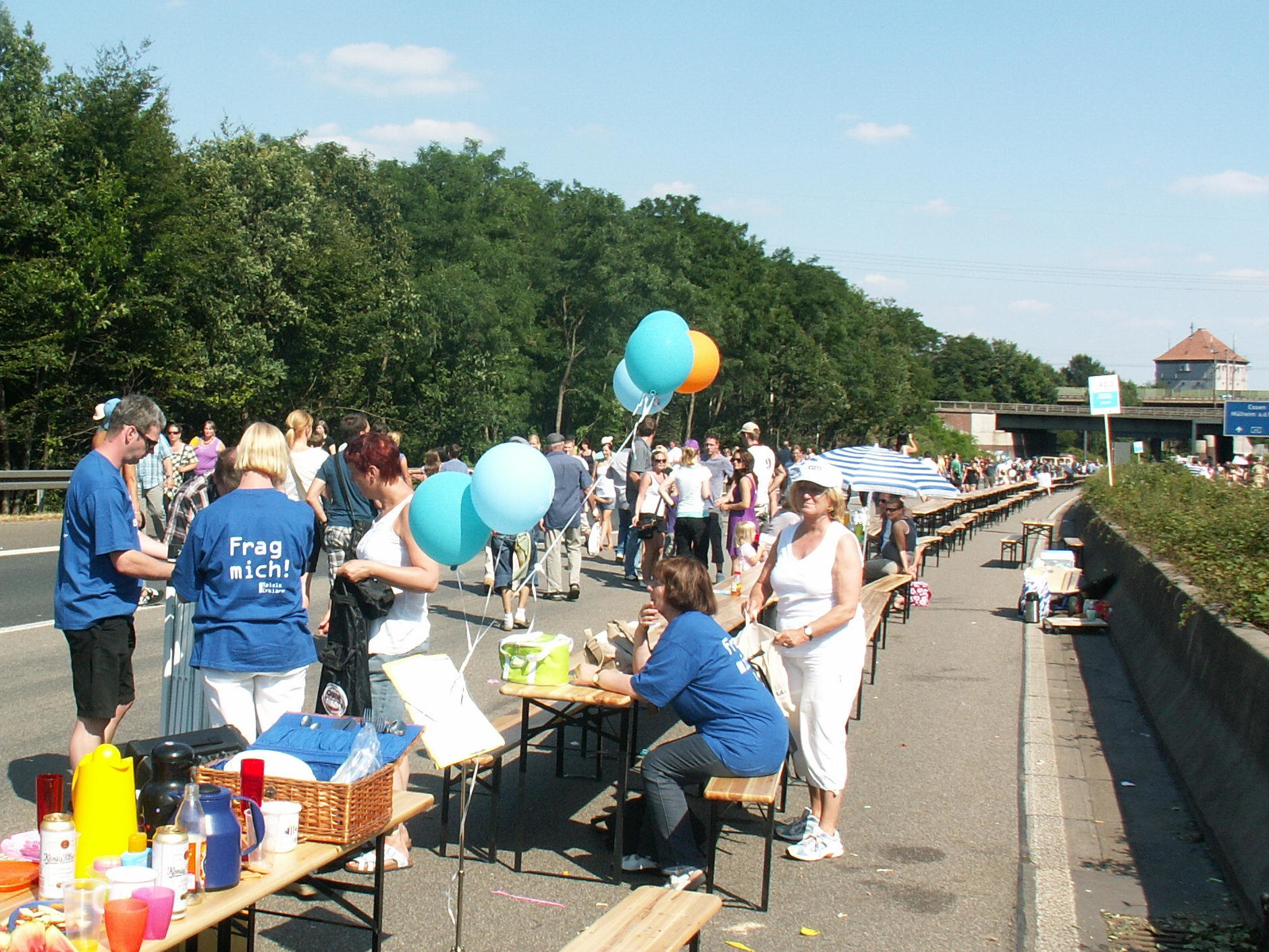 So jetzt ist der Pavillon auch schon verpackt
