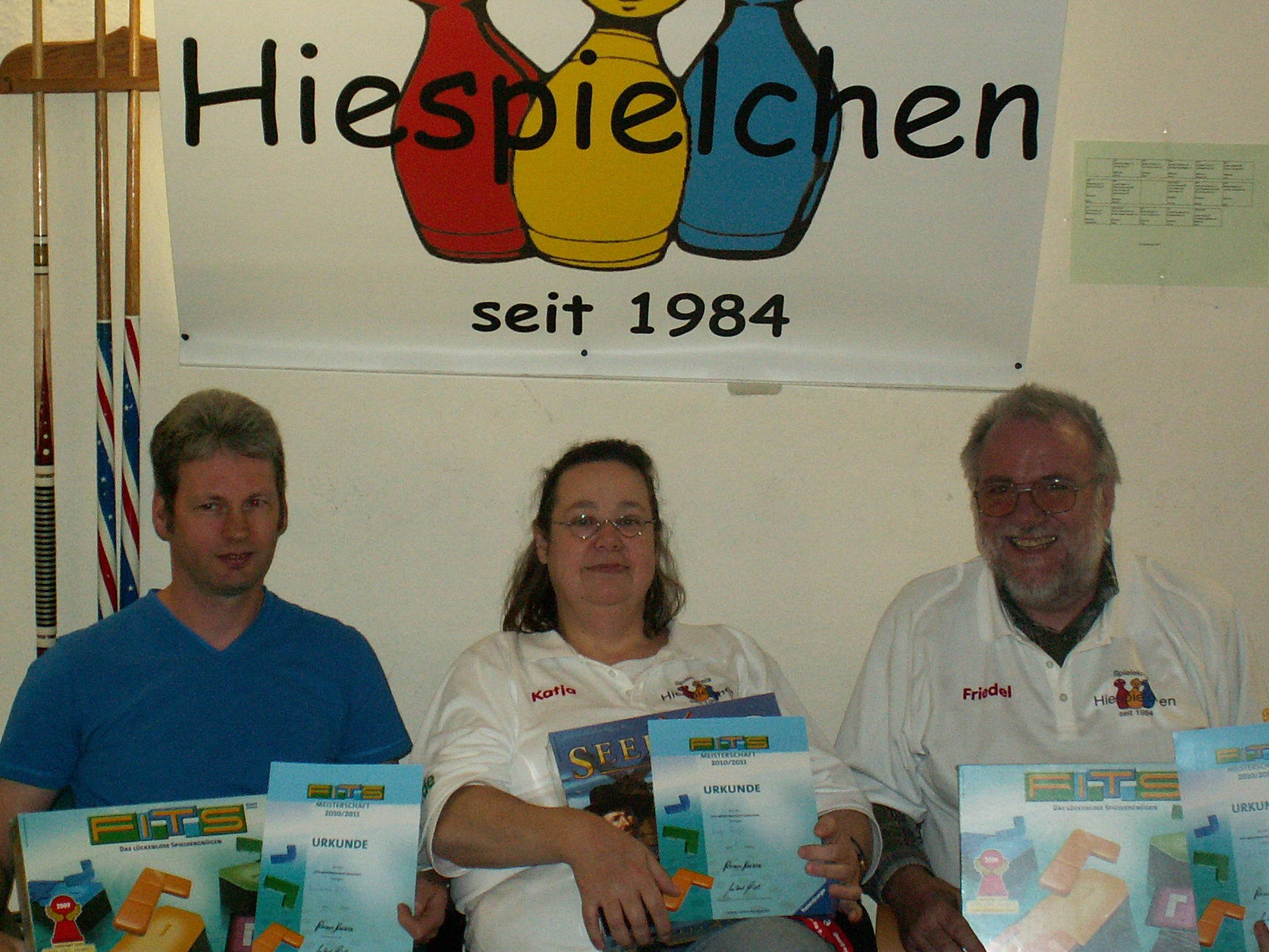 Die Siegerin Katja in der Mitte, links Raimund auf Platz 2 und rechts Friedel, glücklicher Dritter.