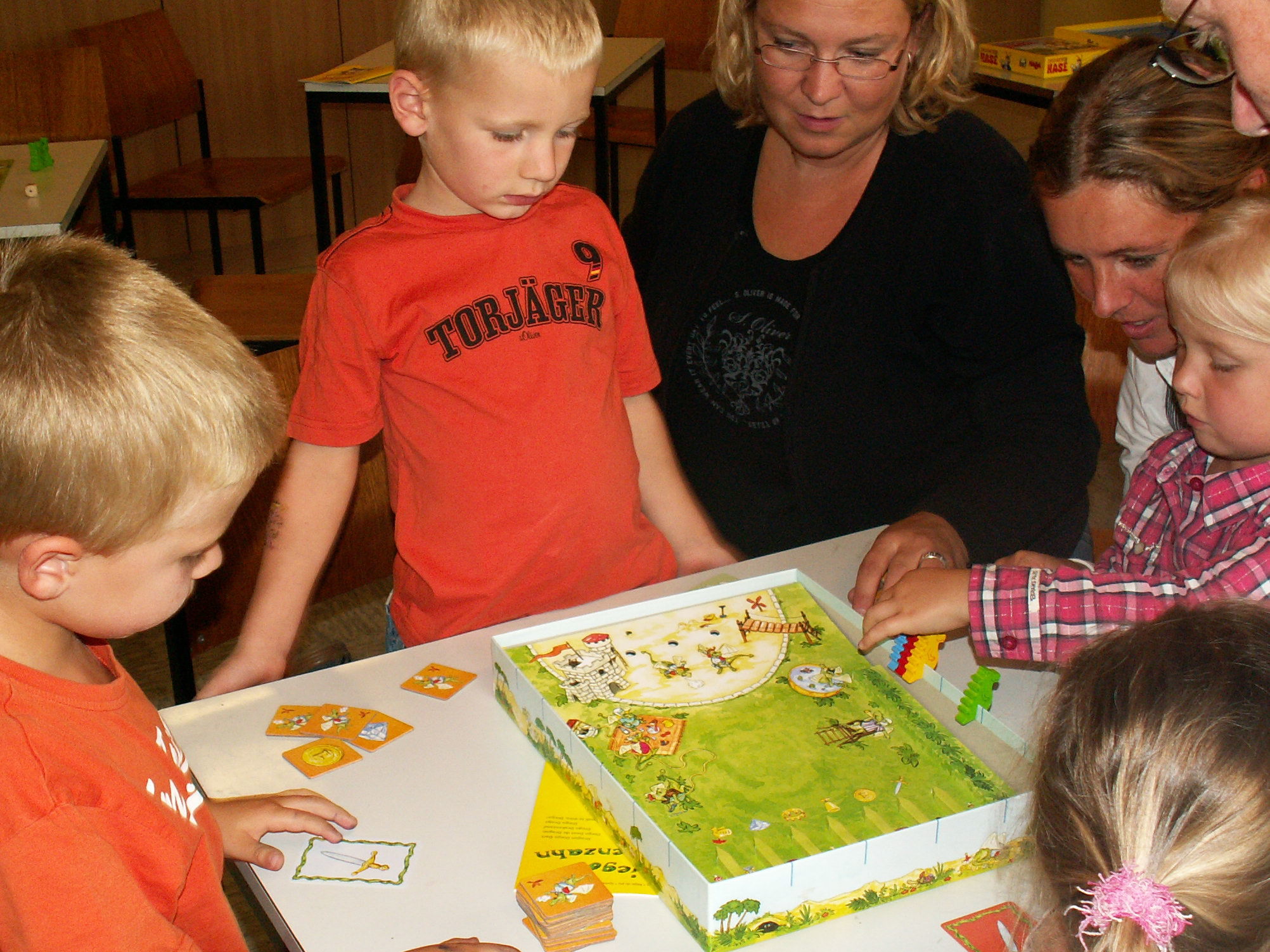 Wertung bei "Diego Drachenzahn" von HABA, dem Kinderspiel des Jahres - die kleinen Drachen ziehen vorwärts