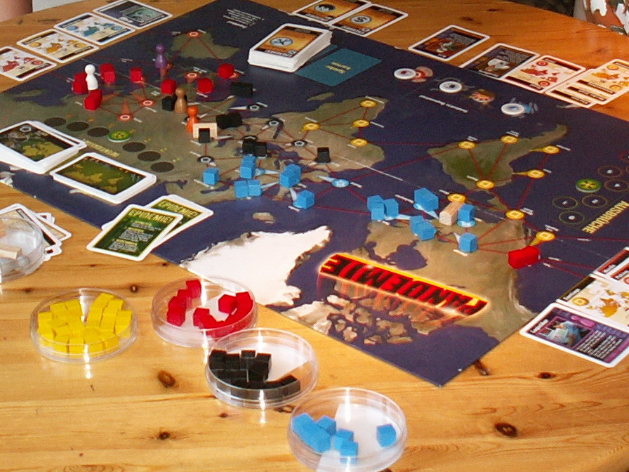 Auch in diesem Spiel waren die Bemühungen erfolgreich - drei Gegenmittel und die gelbe Seuche gebannt.