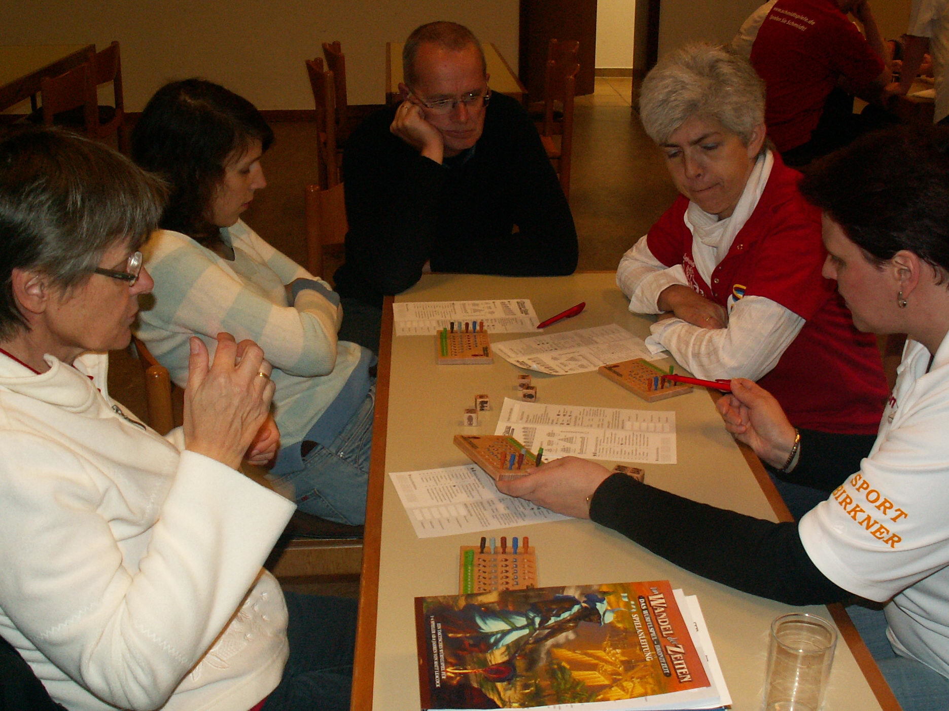 Im Wandel der Zeiten - Das Würfelspiel - Pegasus-Spiele