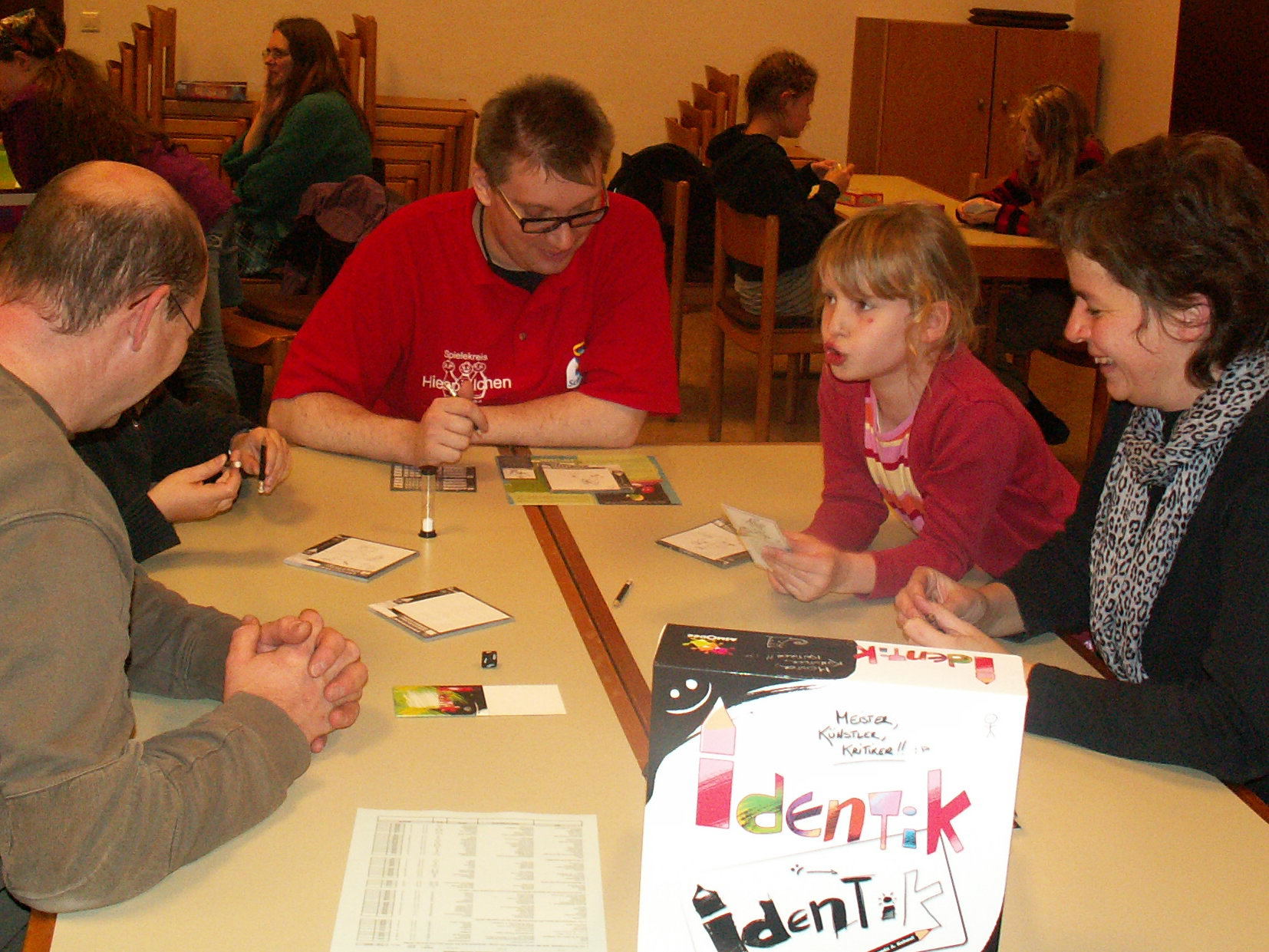 Identik - Assmodee-Spiele