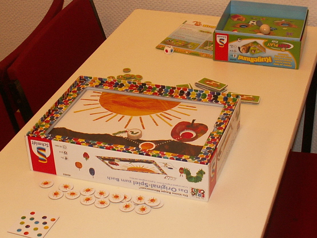 "Die kleine Raupe Nimmersatt" von Schmidt Spiele