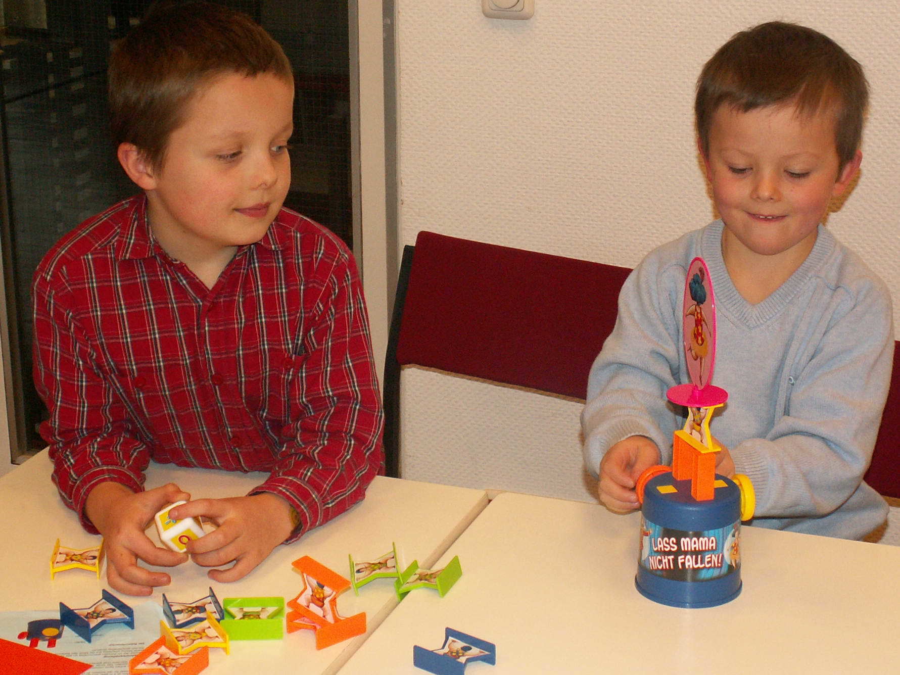 So und jetzt noch ein Artist unter die Menschenpyramide