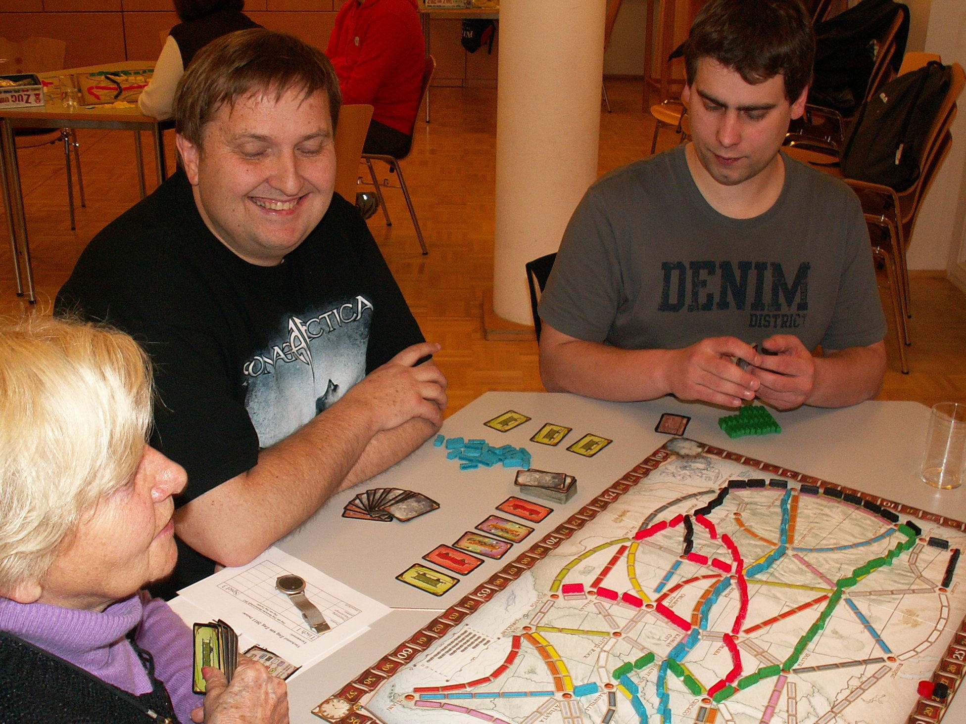 Hartmut träumt vom Superzug und Stefan und Edelgard schauen zu