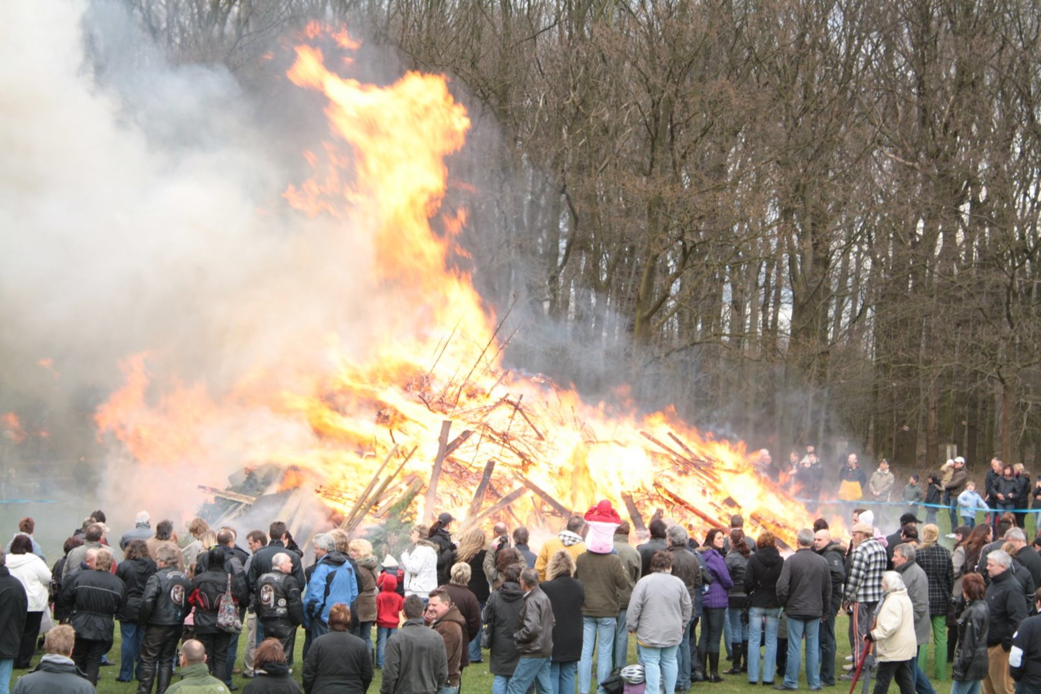 Osterfeuer am Ostersamstag