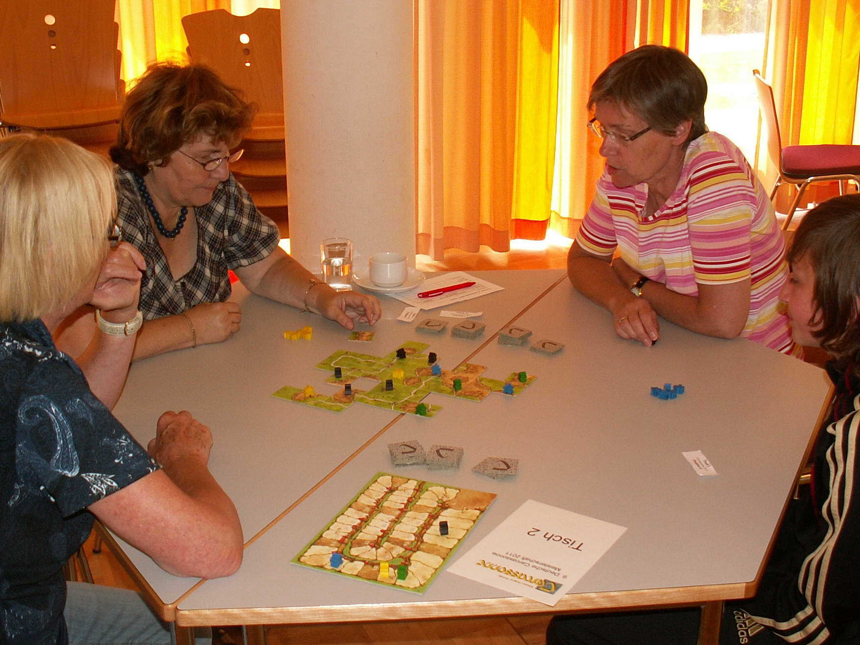 Vorrunde mit Rosi, Elke, Kristiane und Linus.