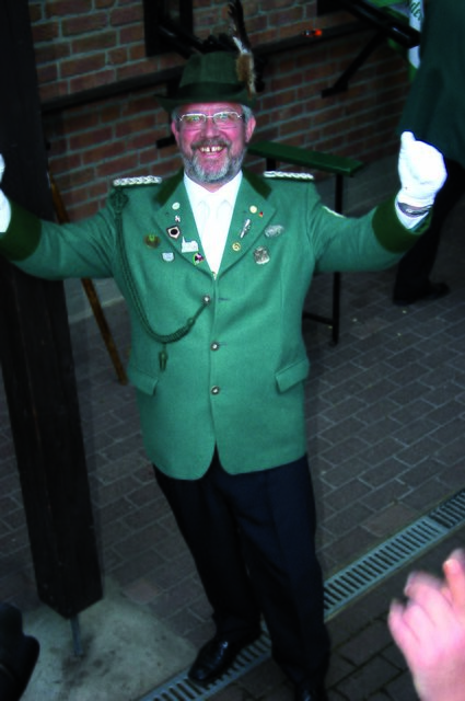 Zielsicher wie kein anderer im vergangenen Jahr: Manfred Neumann, Schützenkönig 2010