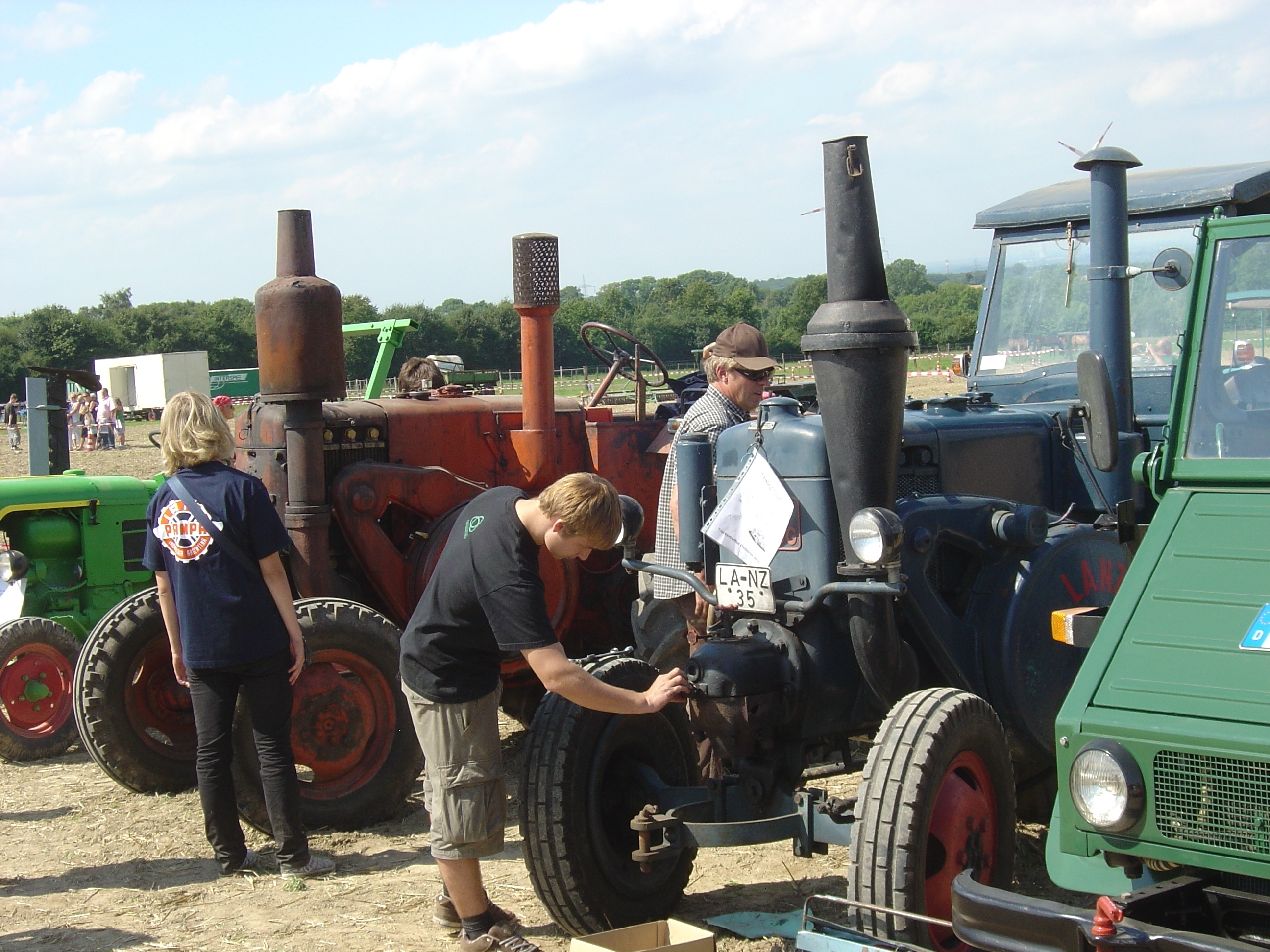 6. Feldtag am 10.September 2011 um 10 Uhr auf dem Platz des Hubertusheim Lürbke Lürbker Straße 92 "Dieselknechte Menden" Mendens erster Selbstzünderstammtisch