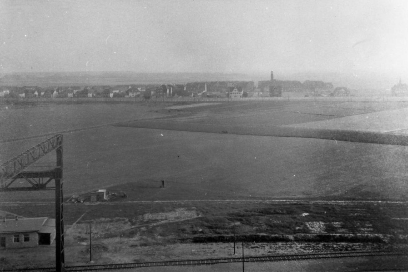 Blick vom neuen Hochofen auf Hüttenheim 1928