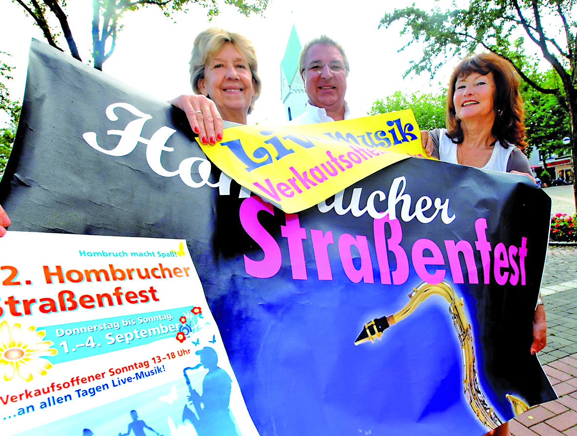 Stemmen jetzt das Hombrucher Straßenfest: (v.l.) Erni und Leo Fichna und Dorothea Orefice von Maedy‘s Fashion.