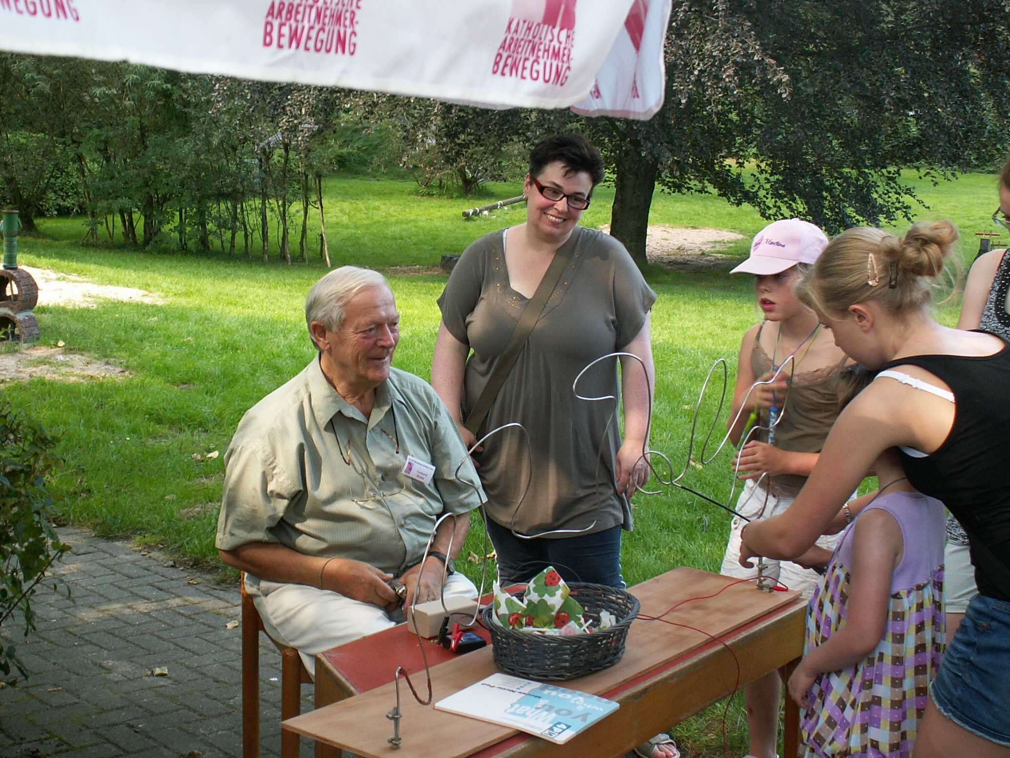 Leonard von der KAB am heißen Draht.