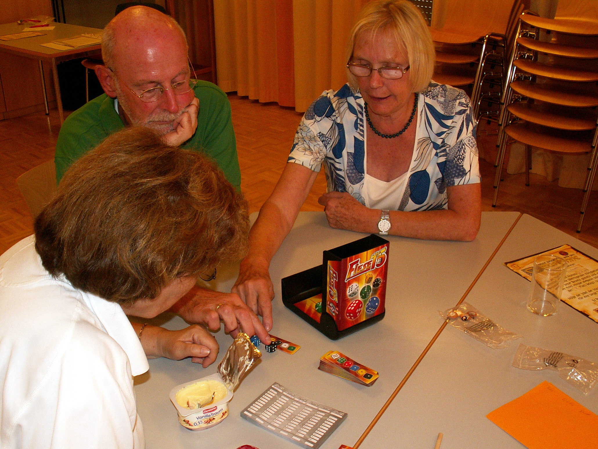 Und jetzt wird gewürfelt mit "Fiese 15" aus der neuen Roll&Play Serie mit dem praktischen Würfelturm.