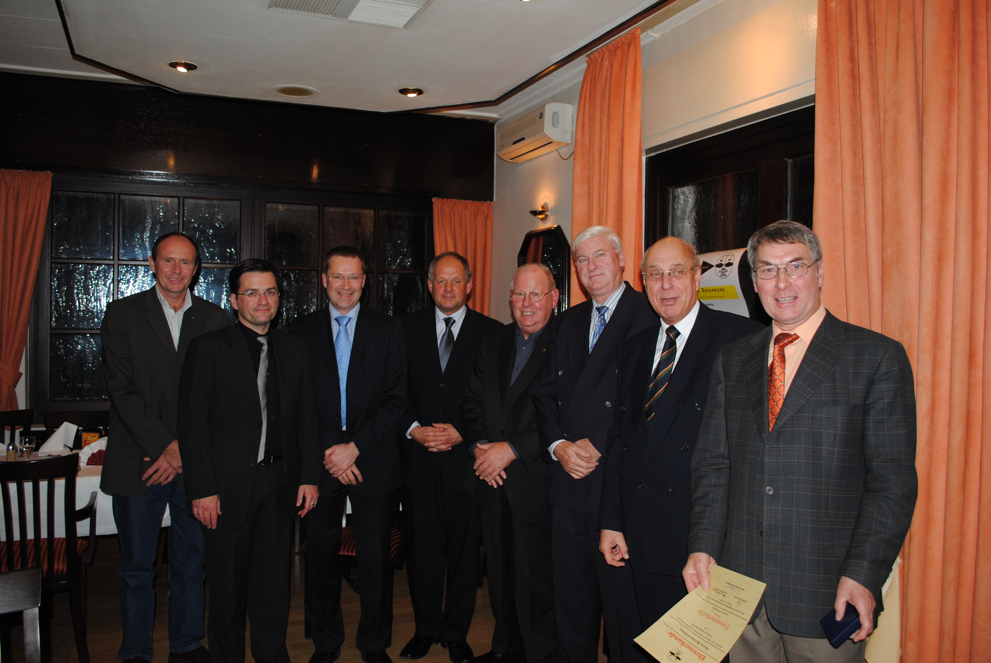 v. l. Christoph Wischermann, Thomas Kutschaty, Detlef Heinrich, Hans-Ulrich Pollender, Dieter Lange, Günter Seifert, Klaus Anschütz, Bernhard Kinne