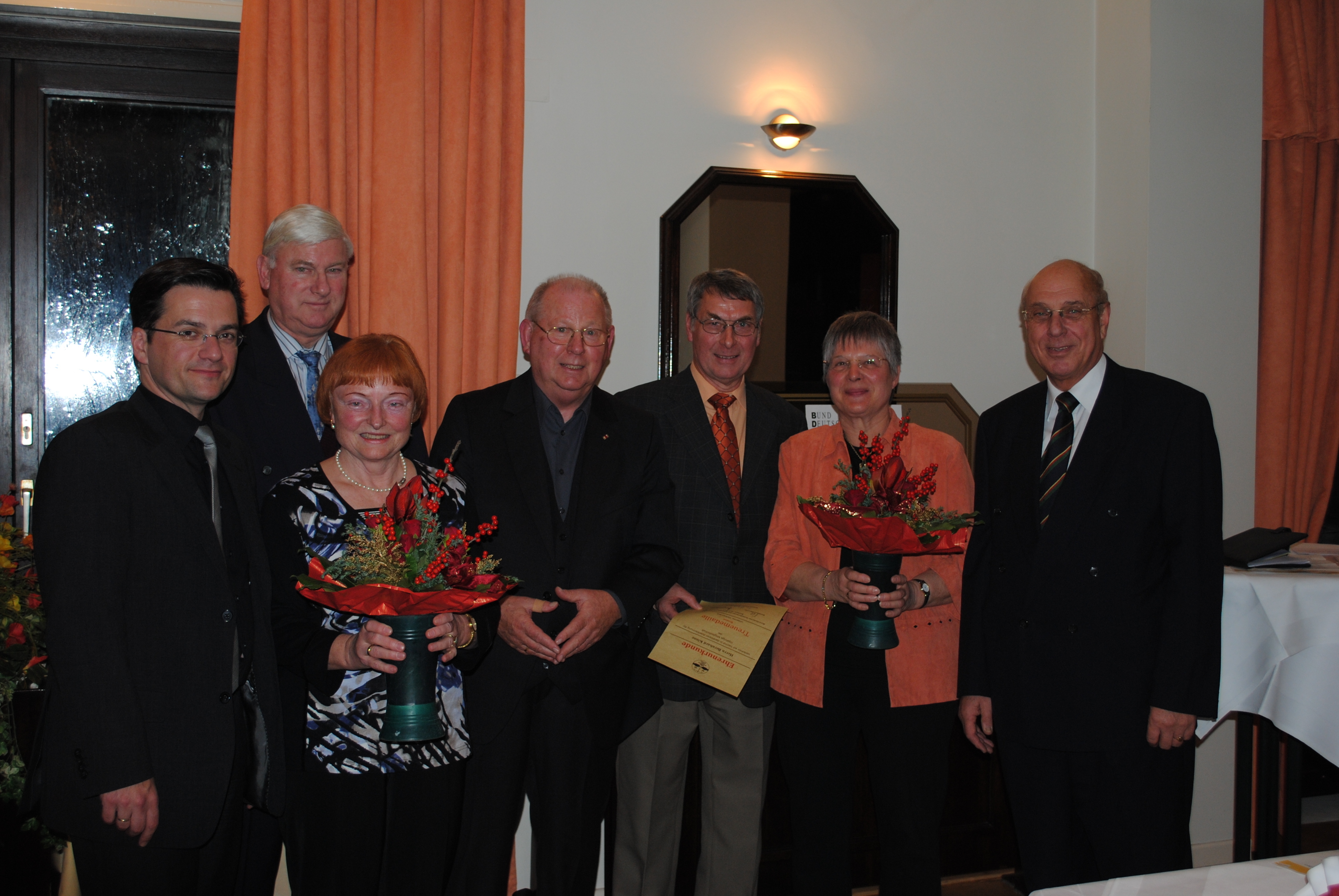 v. l. Thomas Kutschaty, Günter Seifert, Frau Seifert, Dieter Lange, Bernhard Kinne, Helma Kinne, Klaus Anschütz