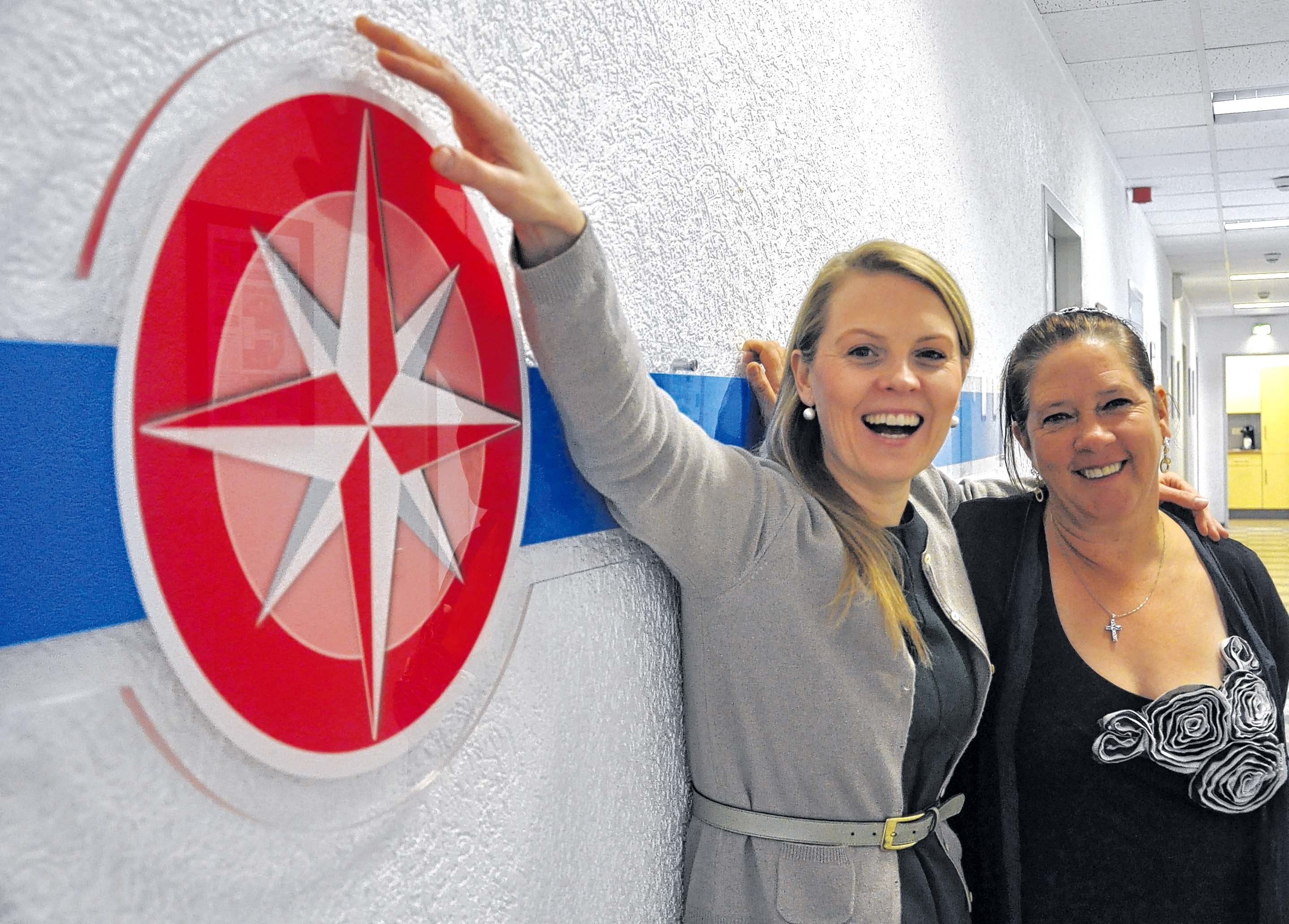 Patricia und Kathy Kelly nahmen sich Zeit für ein Gespräch in unserer Redaktion. Am 10. Dezember heißt es „Stille Nacht“ in der Grugahalle. Foto: dib