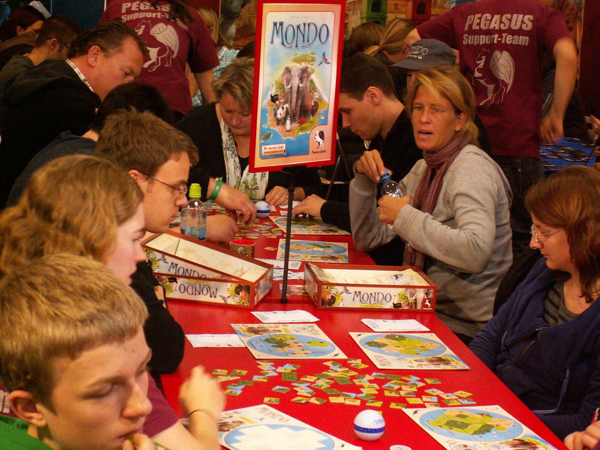 "Mondo"-Wettbewerb auf der SPIEL'11.