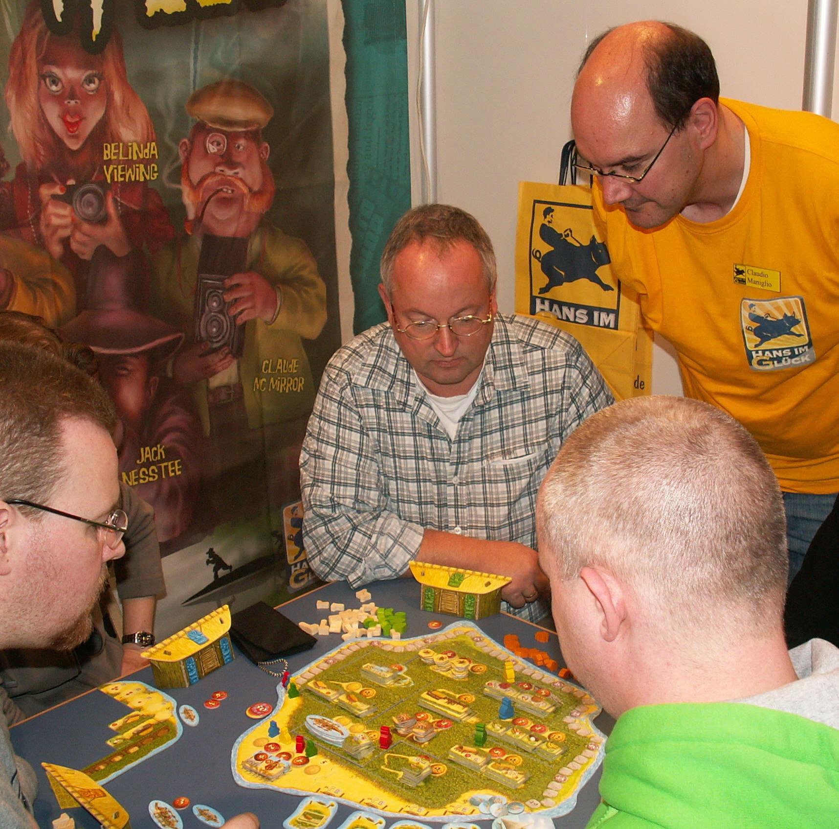 Spielefreund Claudio als Erklärbär bei Hans im Glück.