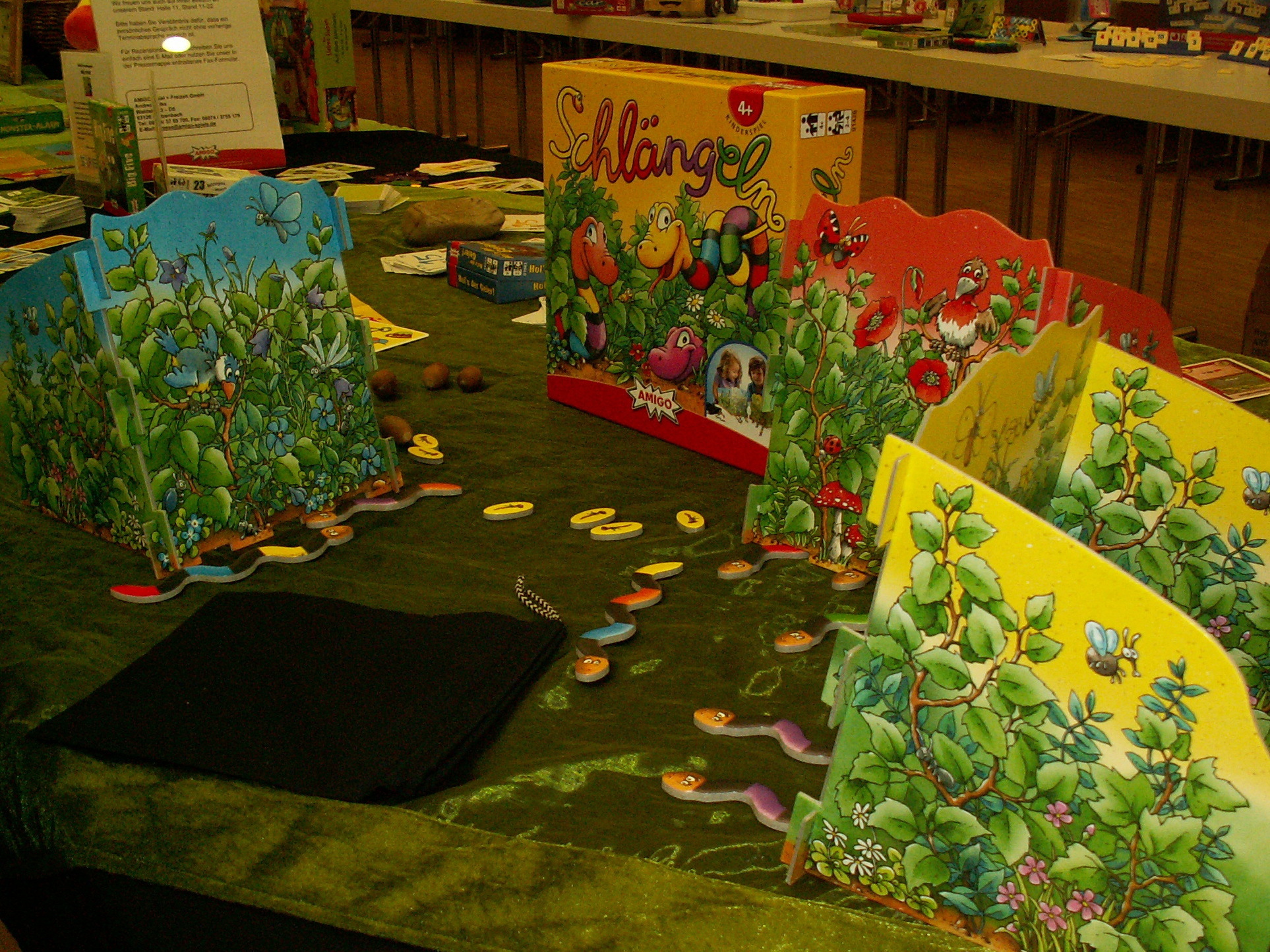 Schlängeln auf der Neuheiten-Show der SPIEL'11.