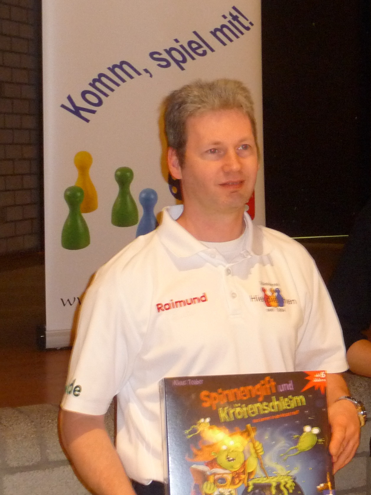 Für den besten Spieler beider Hiesfelder Teams als 6.bester Spieler des Turniers auch ein Spielepreis. Glückwunsch an Raimund Dreier.