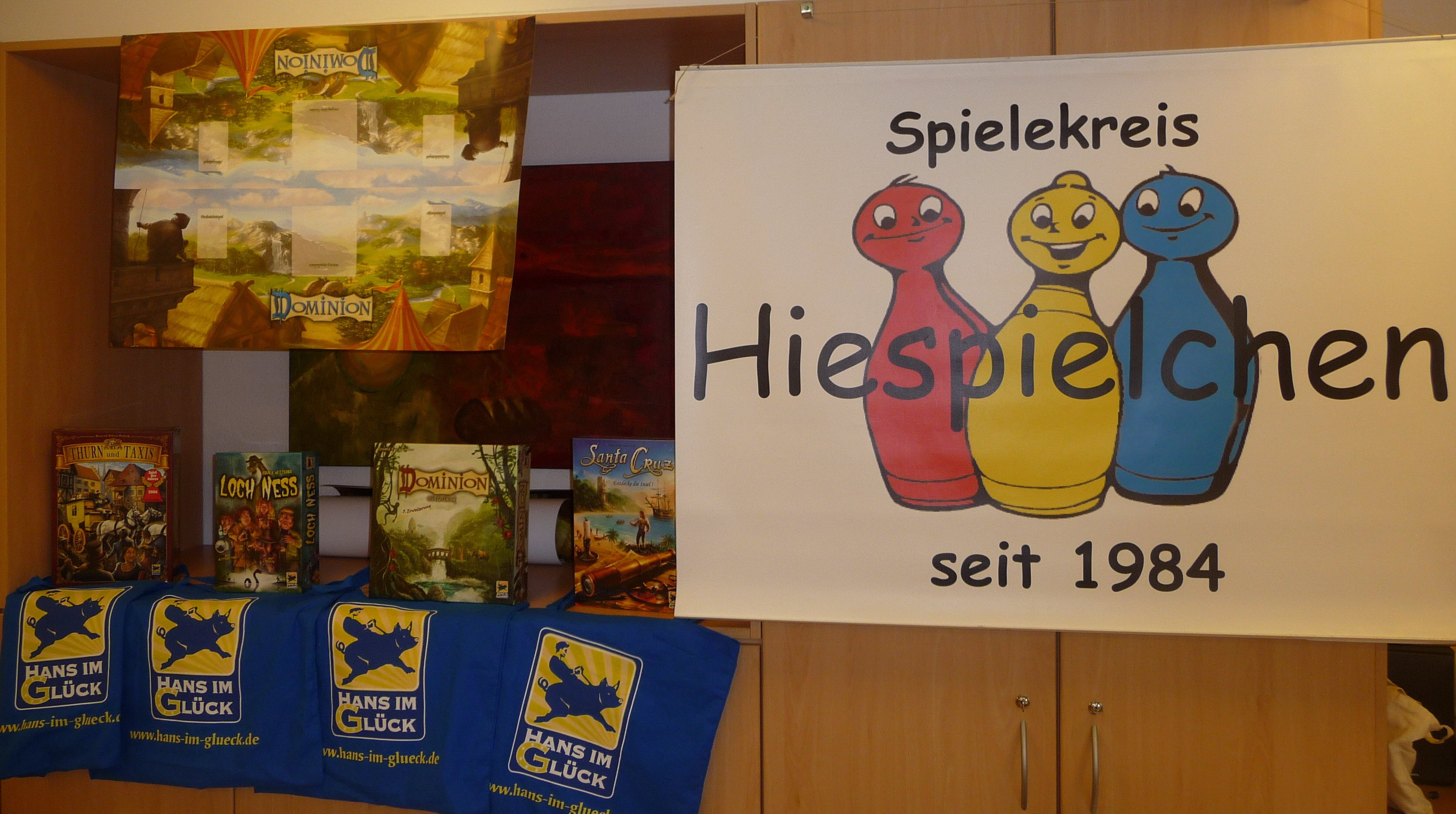 Der Spielekreis Hiespielchen einer von 20 Ausrichtern eines Qualifikationsturniers zur Deutschen Dominion Meisterschaft.