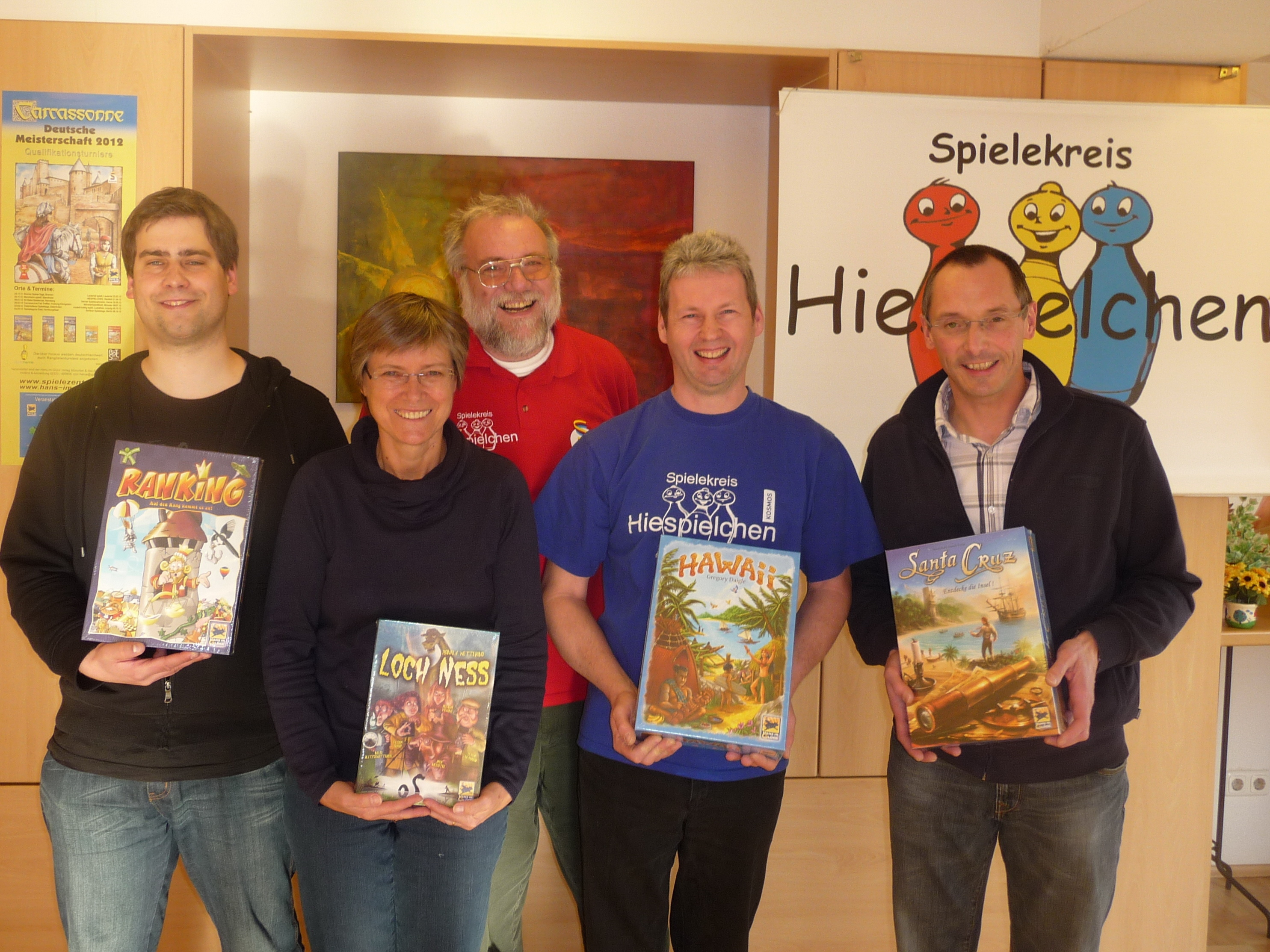 Die vier Finalisten mit Veranstalter Friedel Hoffmann von den HIESPIELCHEN. Von links: Stefan Kopacz (3.), Kristiane Hollenberg (4.), Friedel Hoffmann, Sieger Raimund Dreier und Klaus Harings (2.).