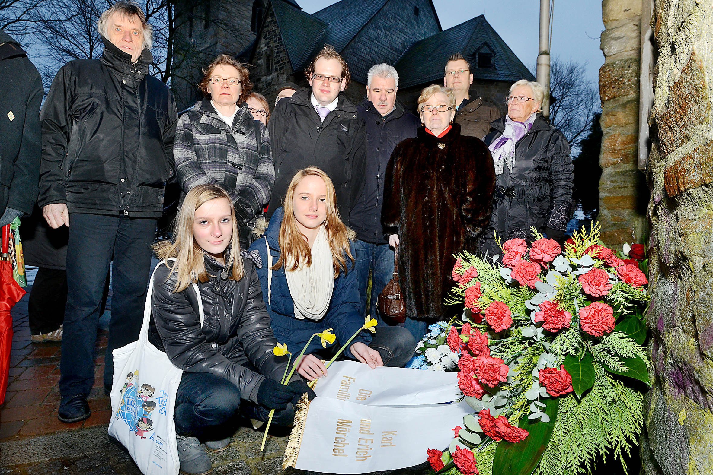 Anlässlich des Internationalen Holocaust-Gedenktages am 27. Januar gedenken die Brackeler auch stets der beiden ermordeten Widerstandskämpfer und Brüder Mörchel an der Gedenktafel an der Kommende-Mauer. So auch in diesem Jahr.