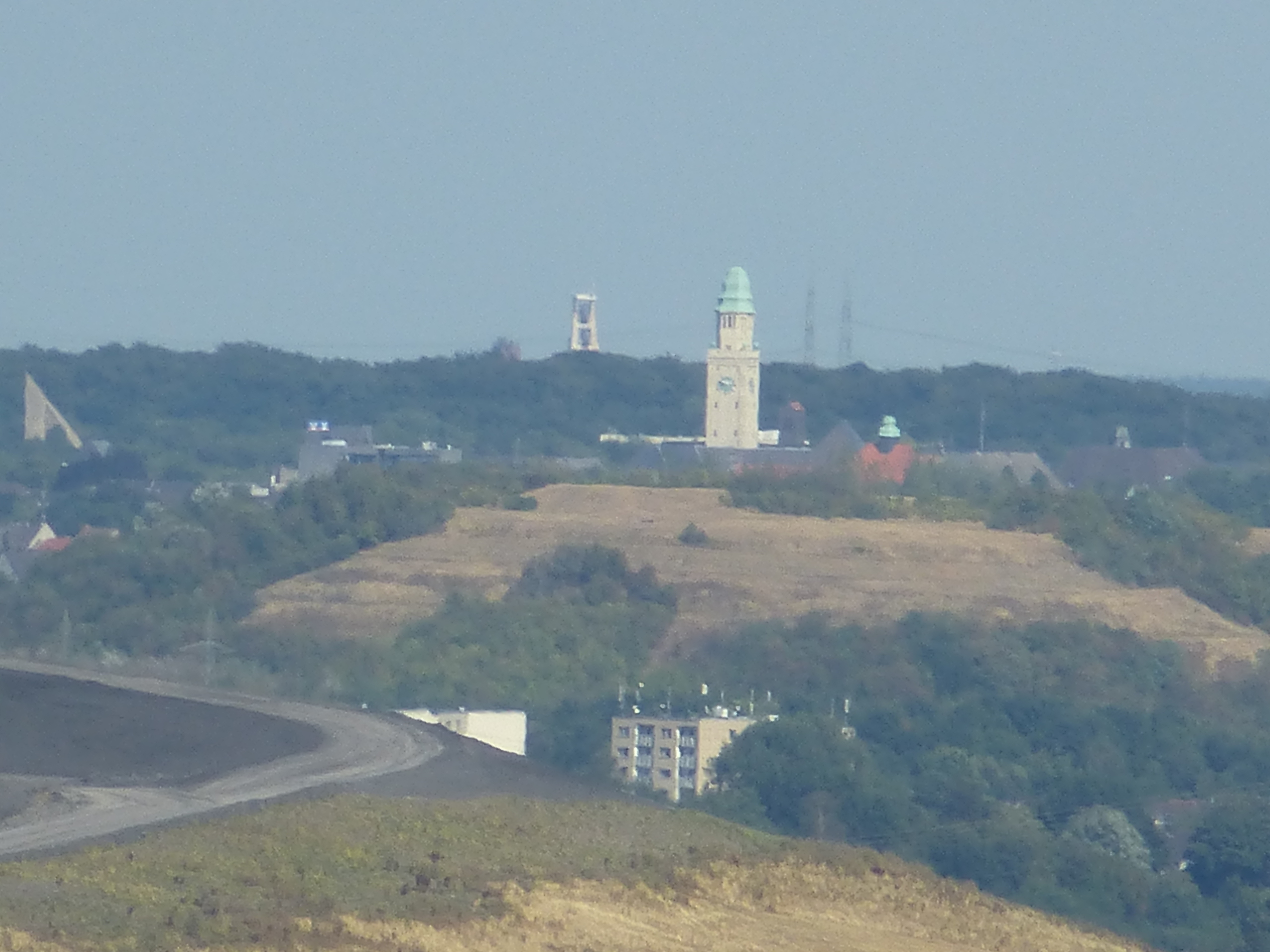 Rathaus Buer vom Tetraeder aus