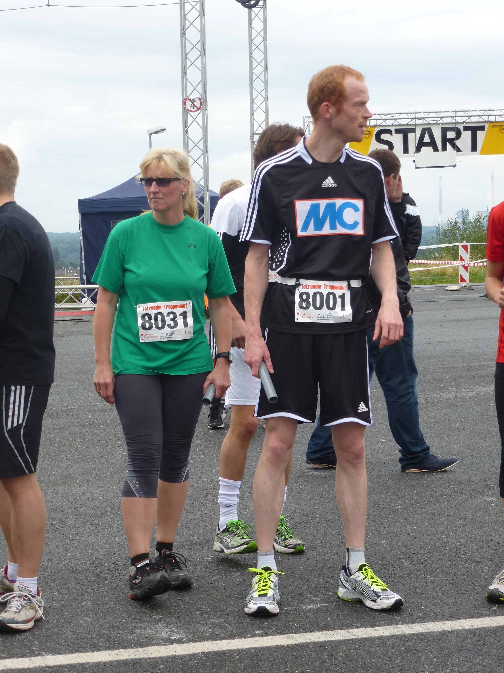 kurz vor dem Staffel Lauf . Hier die Nummer 8001 zählte zur Siegermanschaft