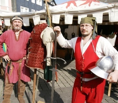 Mittelalterliches Treiben auf dem Westfalenmarkt in der Unnaer Innenstadt.