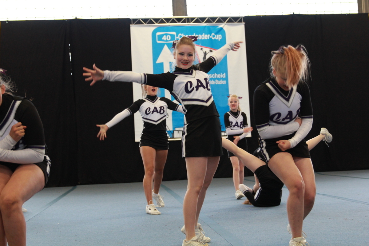 Ein Team von CAB (Cheer Academy Bochum) bei A40-Czp 2014.