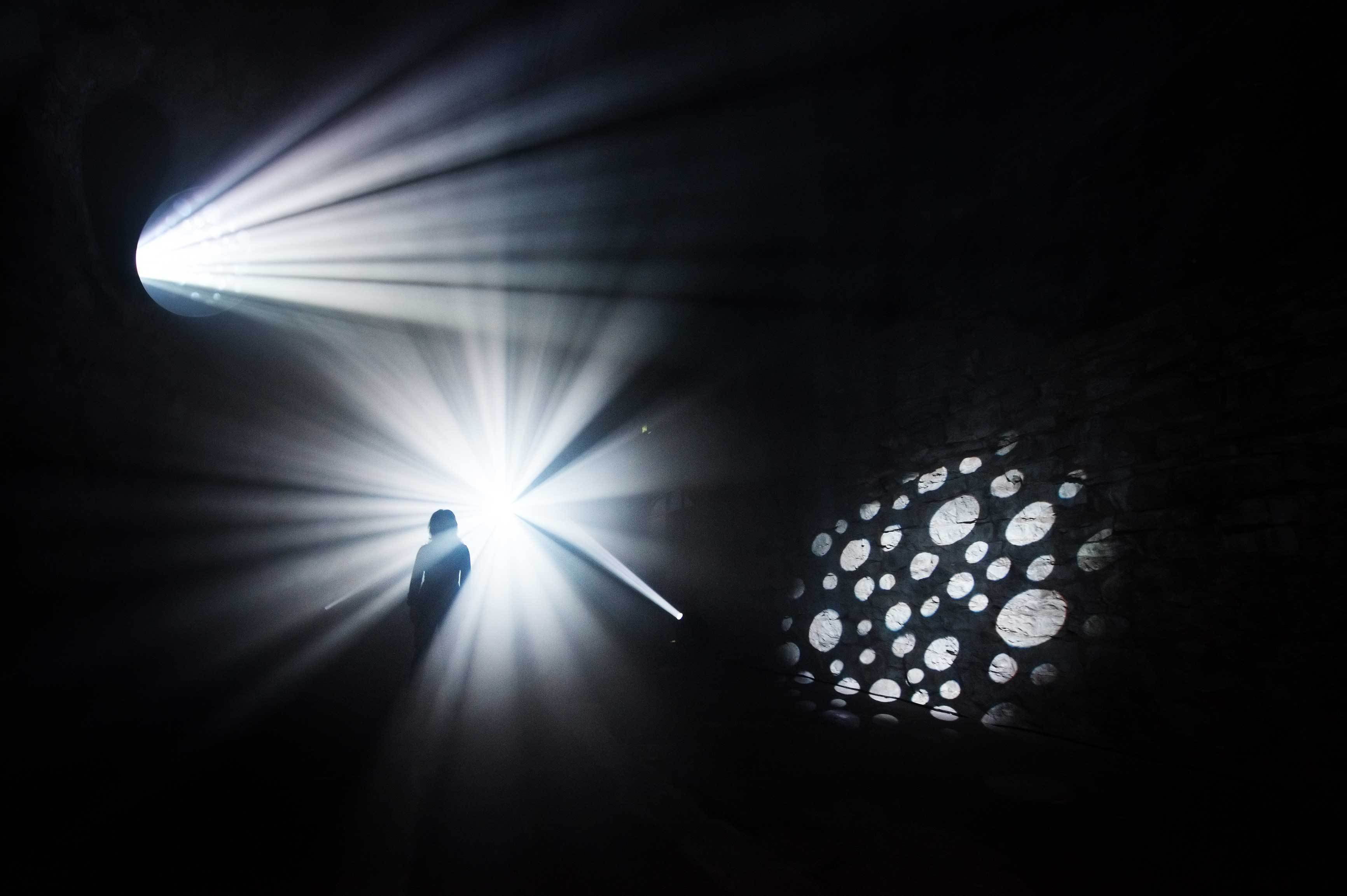 Lichtkunst der Künstlerin Diana Ramaekers: Sensing the Light 2015.