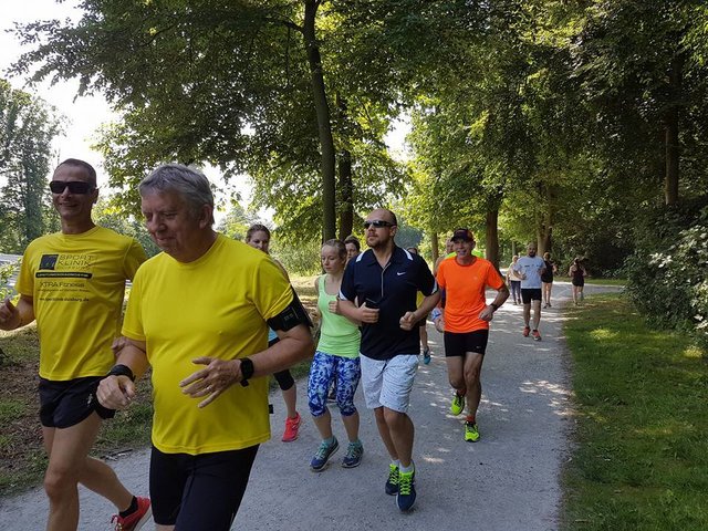 gelaufen wird in kleinen Gruppen, immer mit Betreuern