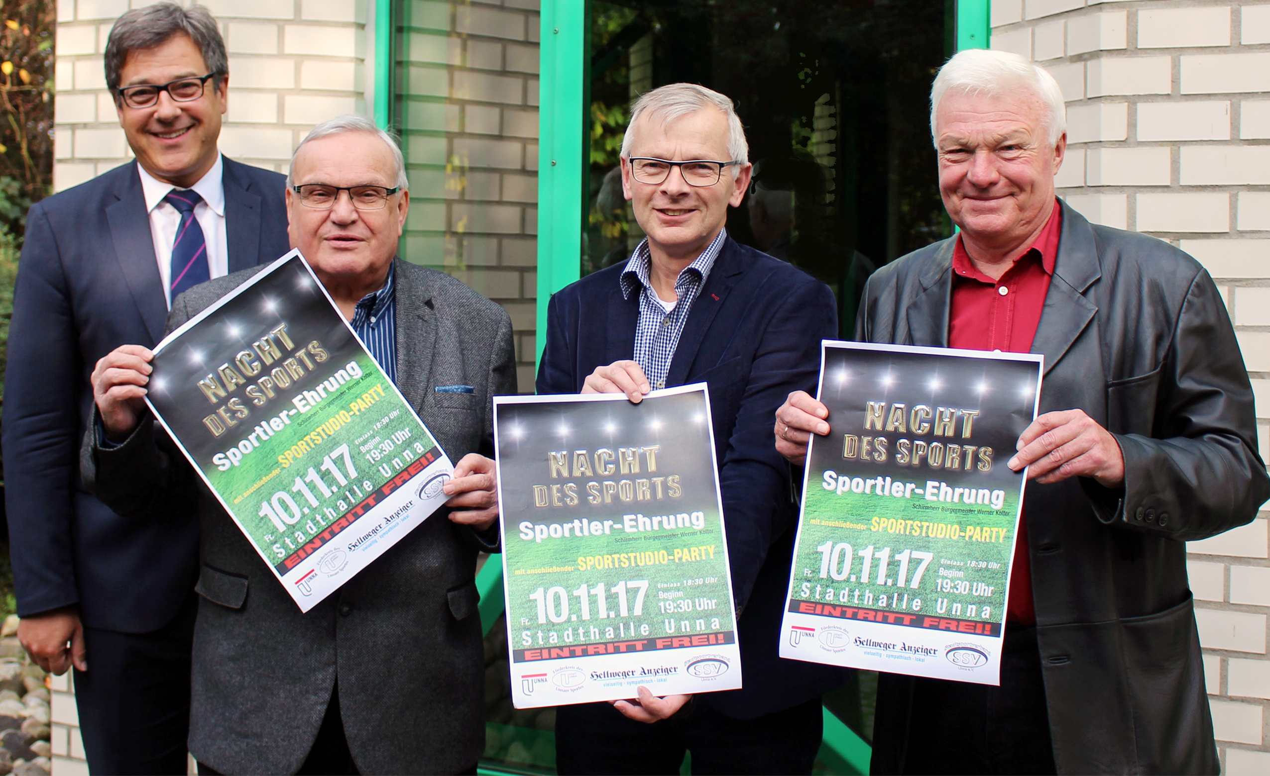 Vom Förderkreis des Unnaer Sports: Oliver Dick, Bodo Micheel, Reiner Hartung und Günter Kaiser ■ Foto © Jürgen Thoms