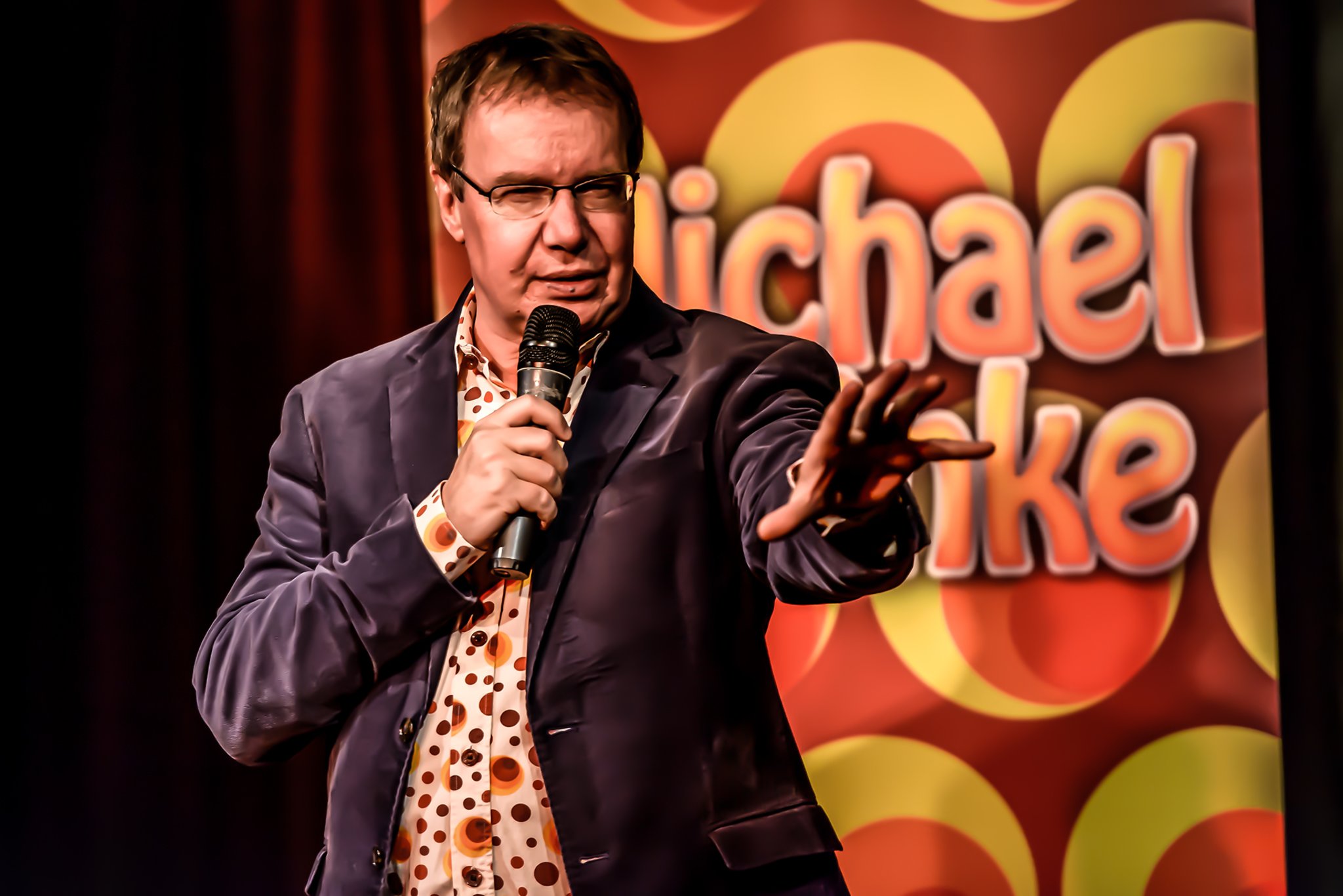 comedian-michael-steinke-gastiert-beim-kabarett-unterm-kirchturm-im
