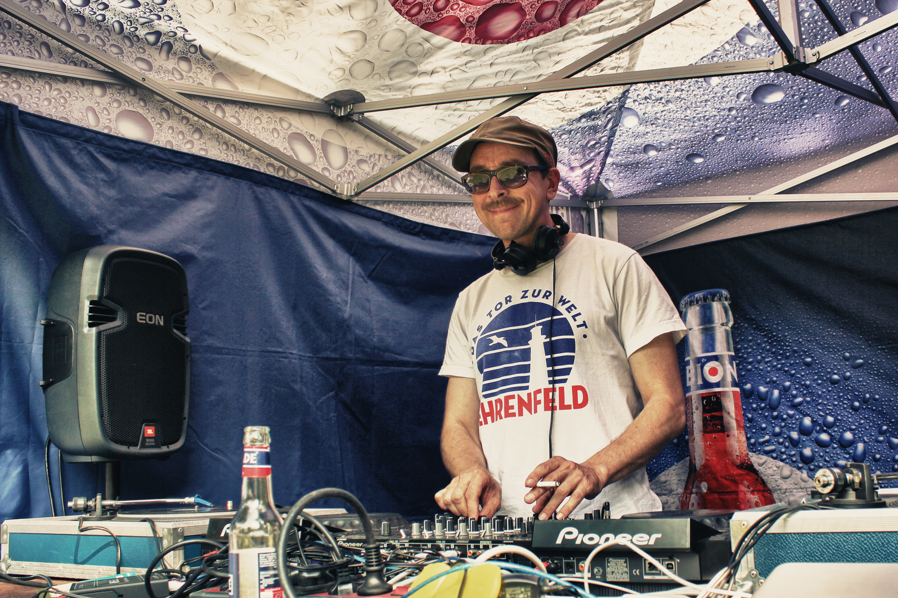 Hans Nieswandt legt am Samstag openair auf.